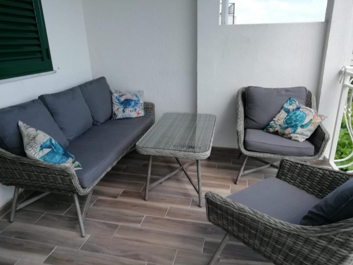 Jona - Dugi Rat - Mali Rat Appartement Buitenkant foto
