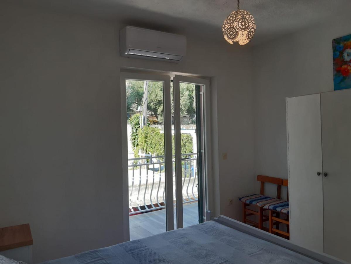 Jona - Dugi Rat - Mali Rat Appartement Buitenkant foto